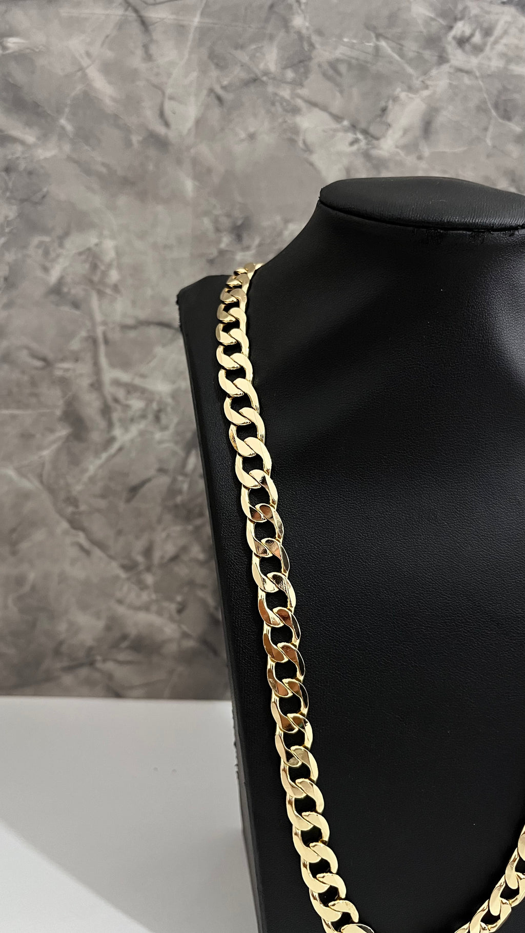 Cadena cubana Gruesa