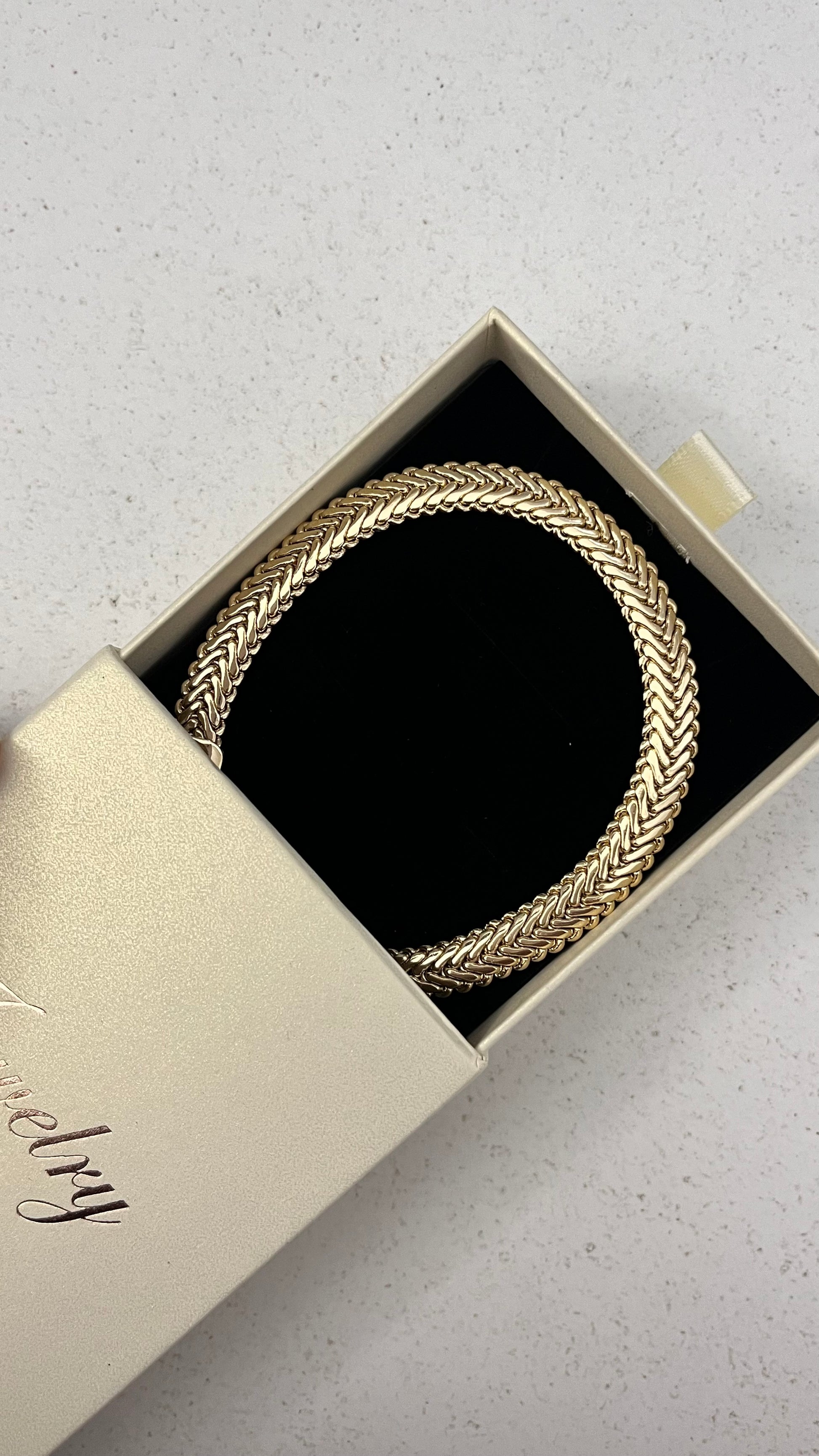 Pulso serpiente elegante